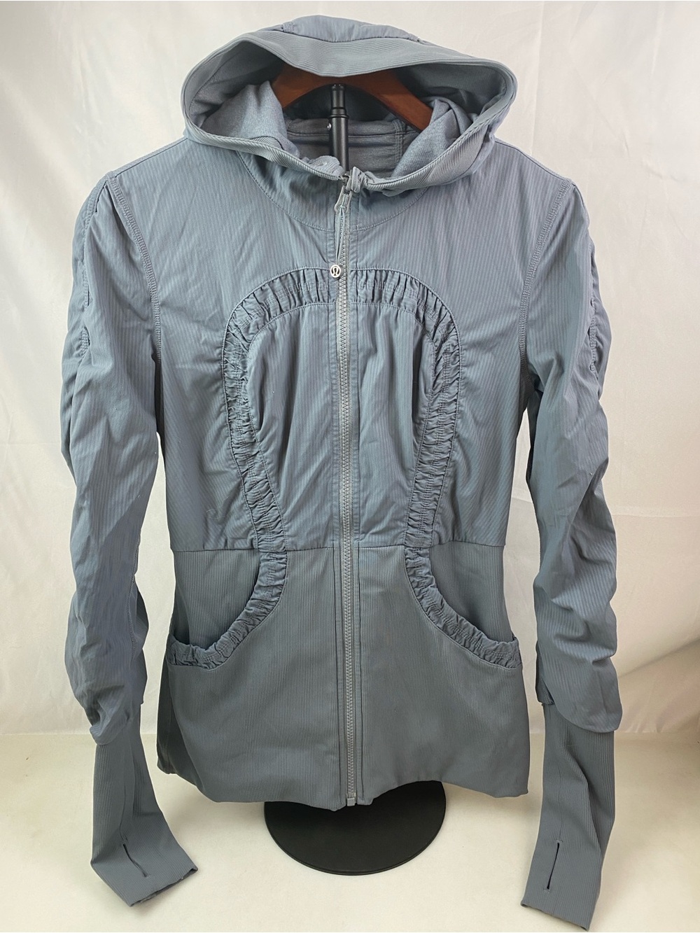 Lululemon Reversible Dance Studio Jacket Size 8 Gray Hooded Thumbhole